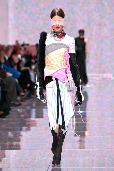 Look 63